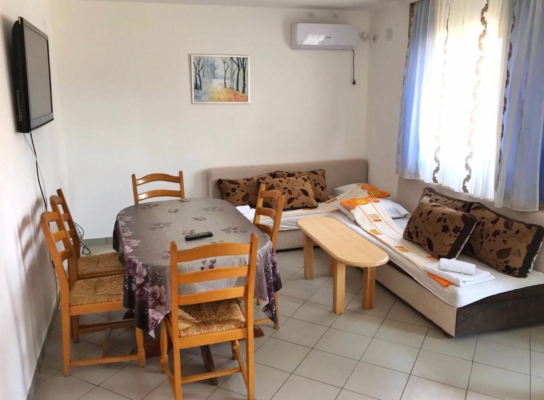 Apartmani Novak - Srebrno Jezero Veliko Gradište Екстериор снимка
